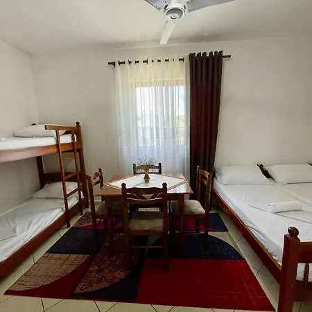 Xhou's Hostel Shkodra